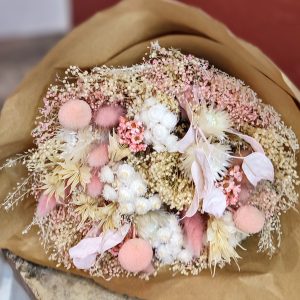 Bouquet de fleurs séchées rose